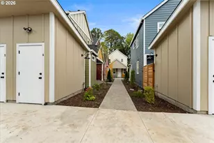 9592 SW 91st Ave, Portland, OR 97223 - Photo 22