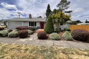 223 N 13th Ave, Cornelius, OR 97113 - Photo 2