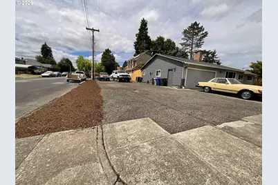 223 N 13th Ave, Cornelius, OR 97113 - Photo 10
