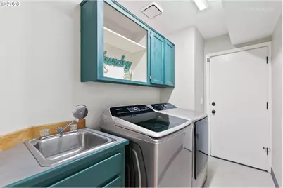 12800 SE Ott St, Clackamas, OR 97015 - Photo 26
