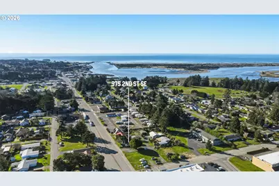 975 2nd St SE, Bandon, OR 97411 - Photo 2