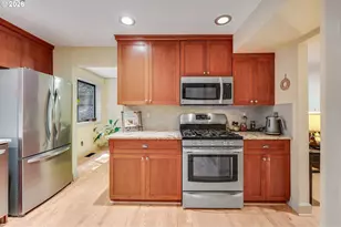 2020 Tompkins St, West Linn, OR 97068 - Photo 4