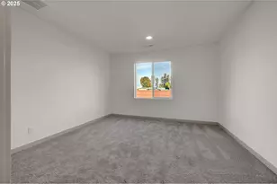 5645 Magnificence Wy, Eugene, OR 97402 - Photo 14