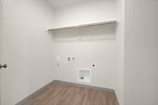 5645 Magnificence Wy, Eugene, OR 97402 - Photo 20