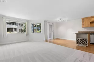 7937 SW 40th Ave, Portland, OR 97219 - Photo 8
