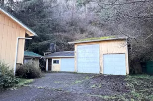 321 Jd Ln, Reedsport, OR 97467 - Photo 6