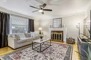 608 E 27th St, Vancouver, WA 98663 - Photo 6