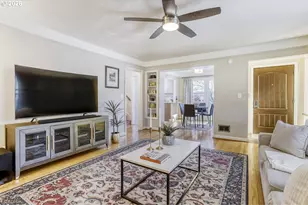 608 E 27th St, Vancouver, WA 98663 - Photo 8