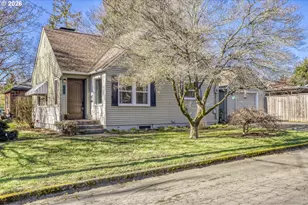 608 E 27th St, Vancouver, WA 98663 - Photo 2