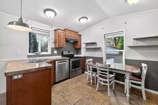 2696 SE Palmquist Rd, Gresham, OR 97080 - Photo 2