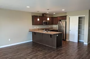 681 E Oregon Ave, Hermiston, OR 97838 - Photo 2