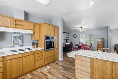 1313 E Monroe Ave, Cottage Grove, OR 97424 - Photo 24