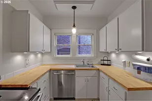 2127 NW Irving St, Portland, OR 97210 - Photo 14