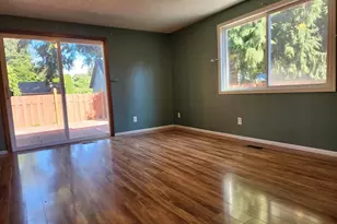 130 NE 12th Ave, Canby, OR 97013 - Photo 10
