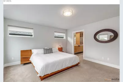 2021 SE Woodward St, Portland, OR 97202 - Photo 8