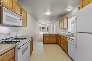 1608 NW Elgin Ave, Bend, OR 97703 - Photo 8