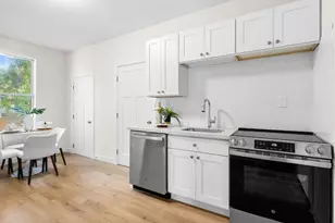 3721 N Michigan Ave, Portland, OR 97227 - Photo 6