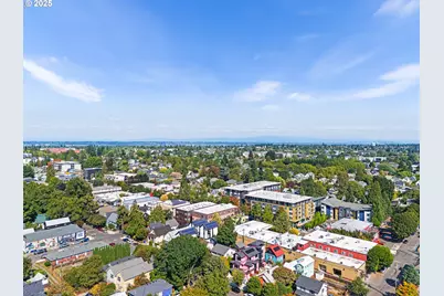 3721 N Michigan Ave, Portland, OR 97227 - Photo 24