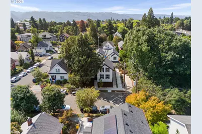 3721 N Michigan Ave, Portland, OR 97227 - Photo 22