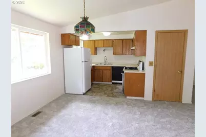 255 D St, Vernonia, OR 97064 - Photo 8
