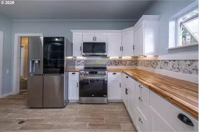 432 N Yodel Ln, Otis, OR 97368 - Photo 10