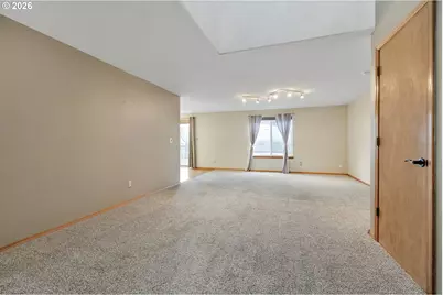 93 Salmon St, Saint Helens, OR 97051 - Photo 8