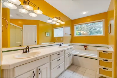 9535 SW Cherry Ln, Tualatin, OR 97062 - Photo 28