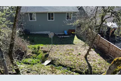 1660 NE Alameda Ave, Roseburg, OR 97470 - Photo 40