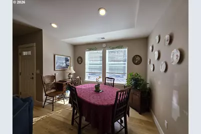 1660 NE Alameda Ave, Roseburg, OR 97470 - Photo 10