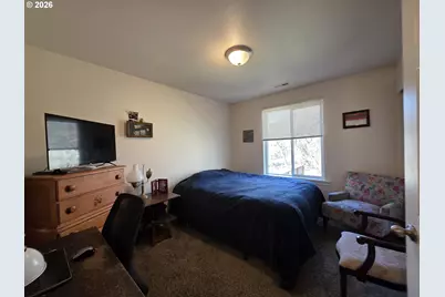 1660 NE Alameda Ave, Roseburg, OR 97470 - Photo 28