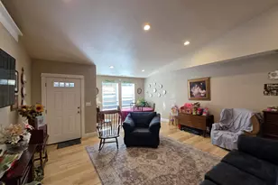 1660 NE Alameda Ave, Roseburg, OR 97470 - Photo 12