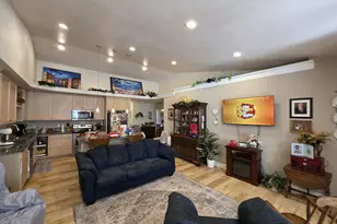 1660 NE Alameda Ave, Roseburg, OR 97470 - Photo 14