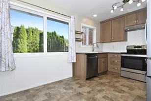 1226 SW Hensley Rd, Troutdale, OR 97060 - Photo 12