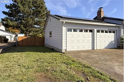 1226 SW Hensley Rd, Troutdale, OR 97060 - Photo 4