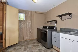 1226 SW Hensley Rd, Troutdale, OR 97060 - Photo 28