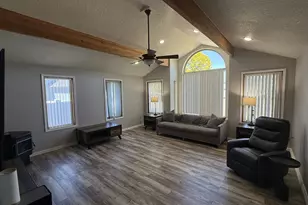 2419 Hickory Ave, Longview, WA 98632 - Photo 6