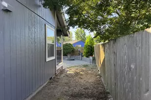 2419 Hickory Ave, Longview, WA 98632 - Photo 14