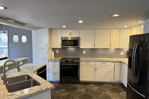 2419 Hickory Ave, Longview, WA 98632 - Photo 2