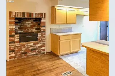 1649 NW Martin Ave, Roseburg, OR 97471 - Photo 8