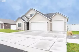 309 Sage St, Boardman, OR 97818 - Photo 2