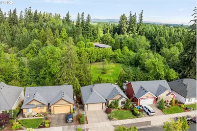 3769 10th St, Hubbard, OR 97032 - Photo 2