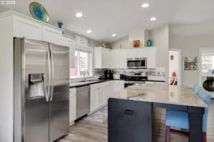 3769 10th St, Hubbard, OR 97032 - Photo 10