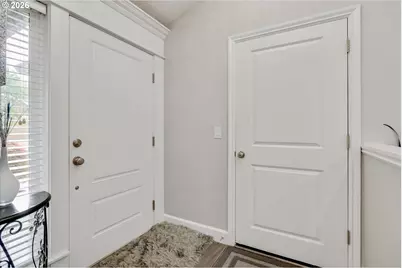 3769 10th St, Hubbard, OR 97032 - Photo 6