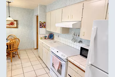 6090 SE Willow Ln, Milwaukie, OR 97267 - Photo 10