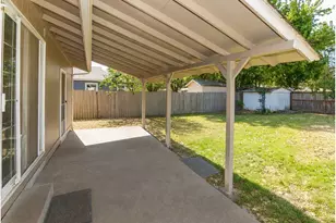 382 S 46th St, Springfield, OR 97478 - Photo 22