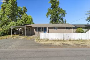 382 S 46th St, Springfield, OR 97478 - Photo 2