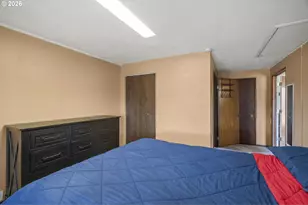 382 S 46th St, Springfield, OR 97478 - Photo 12