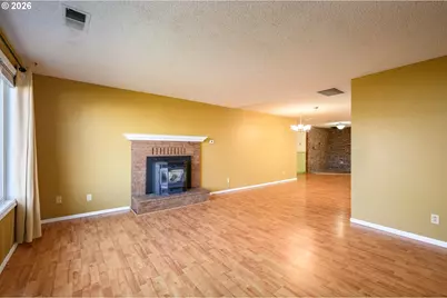 217 S 3rd St, Carlton, OR 97111 - Photo 6