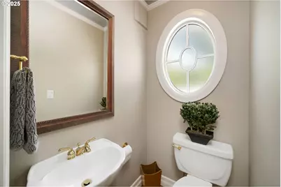 2892 NW Beuhla Vista Ter, Portland, OR 97210 - Photo 18