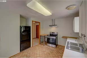 8845 Central Ct, Rockaway Beach, OR 97136 - Photo 10